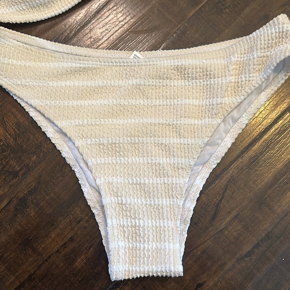 Hot!! NWOT Strapless Bikini Set Size S khaki & White - Picture 3 of 5